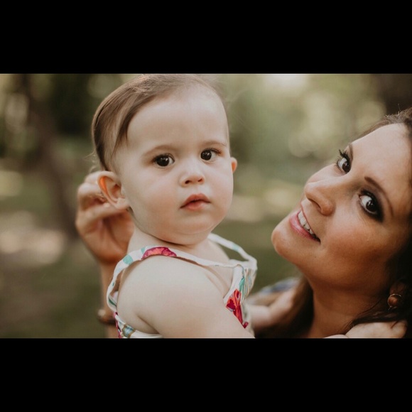 Meet your Posher, Stephanie - Picture 2 of 4